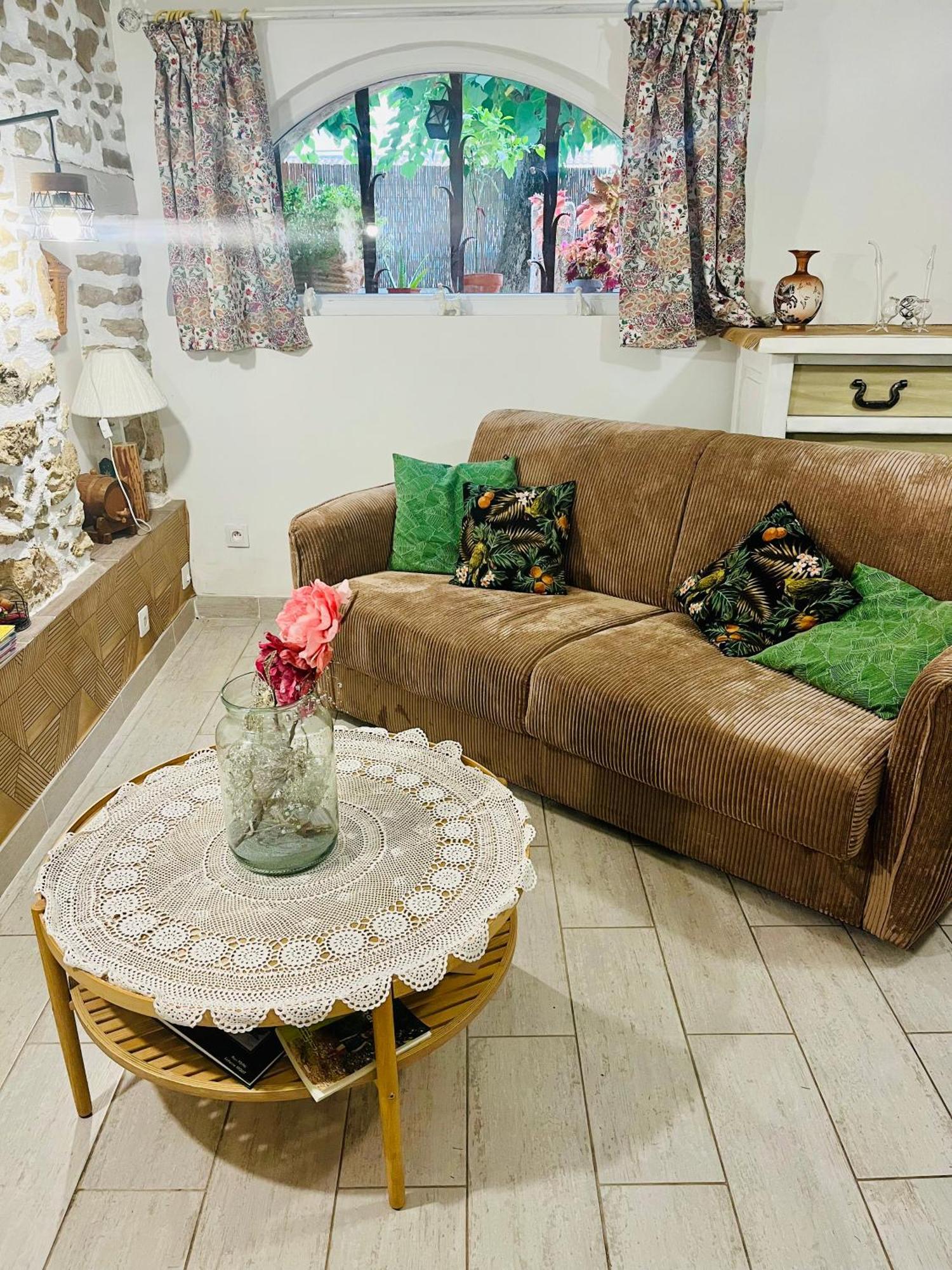 Appartement Cosy Saint-Hilaire-de-Brethmas ภายนอก รูปภาพ