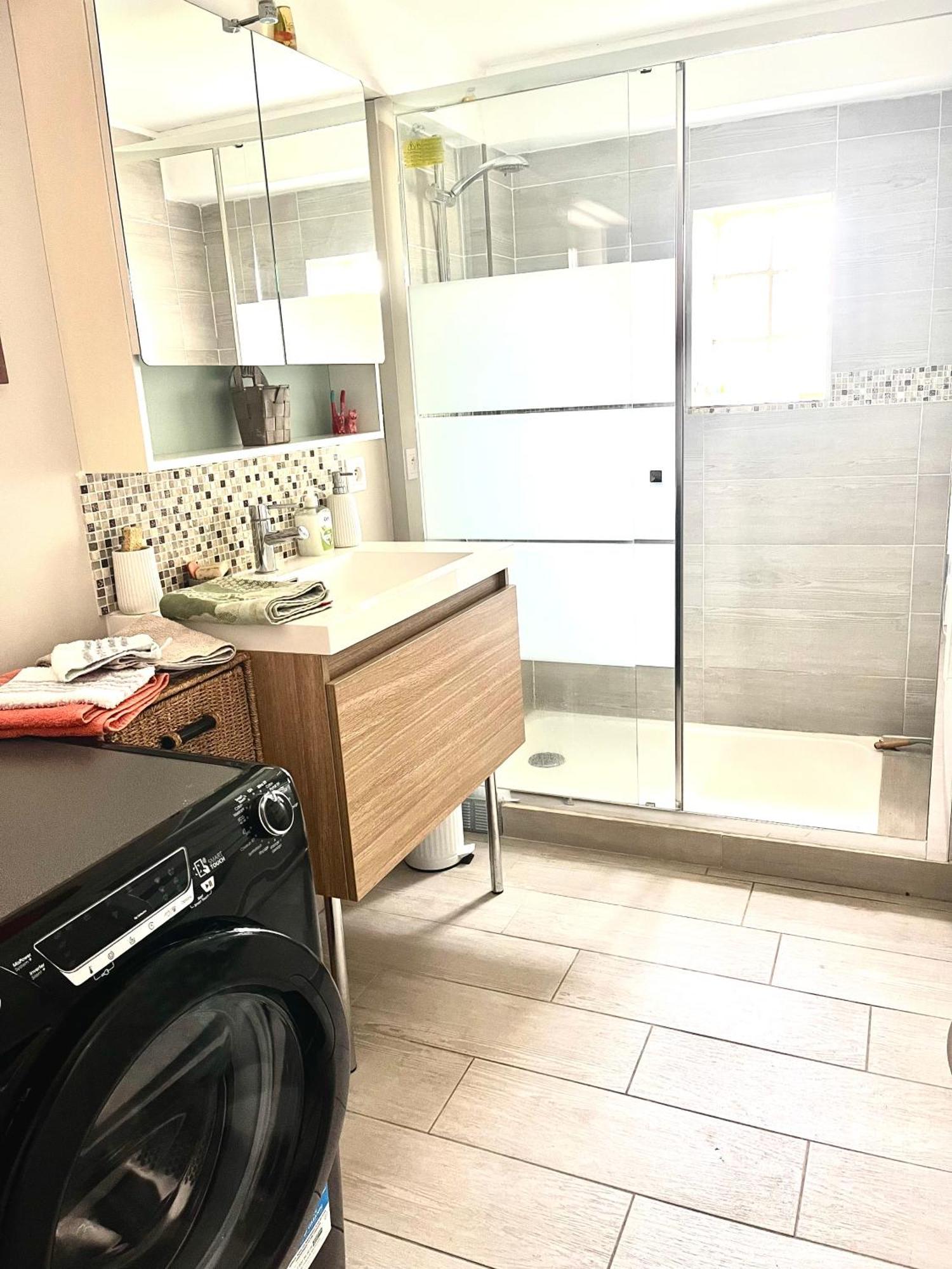 Appartement Cosy Saint-Hilaire-de-Brethmas ภายนอก รูปภาพ