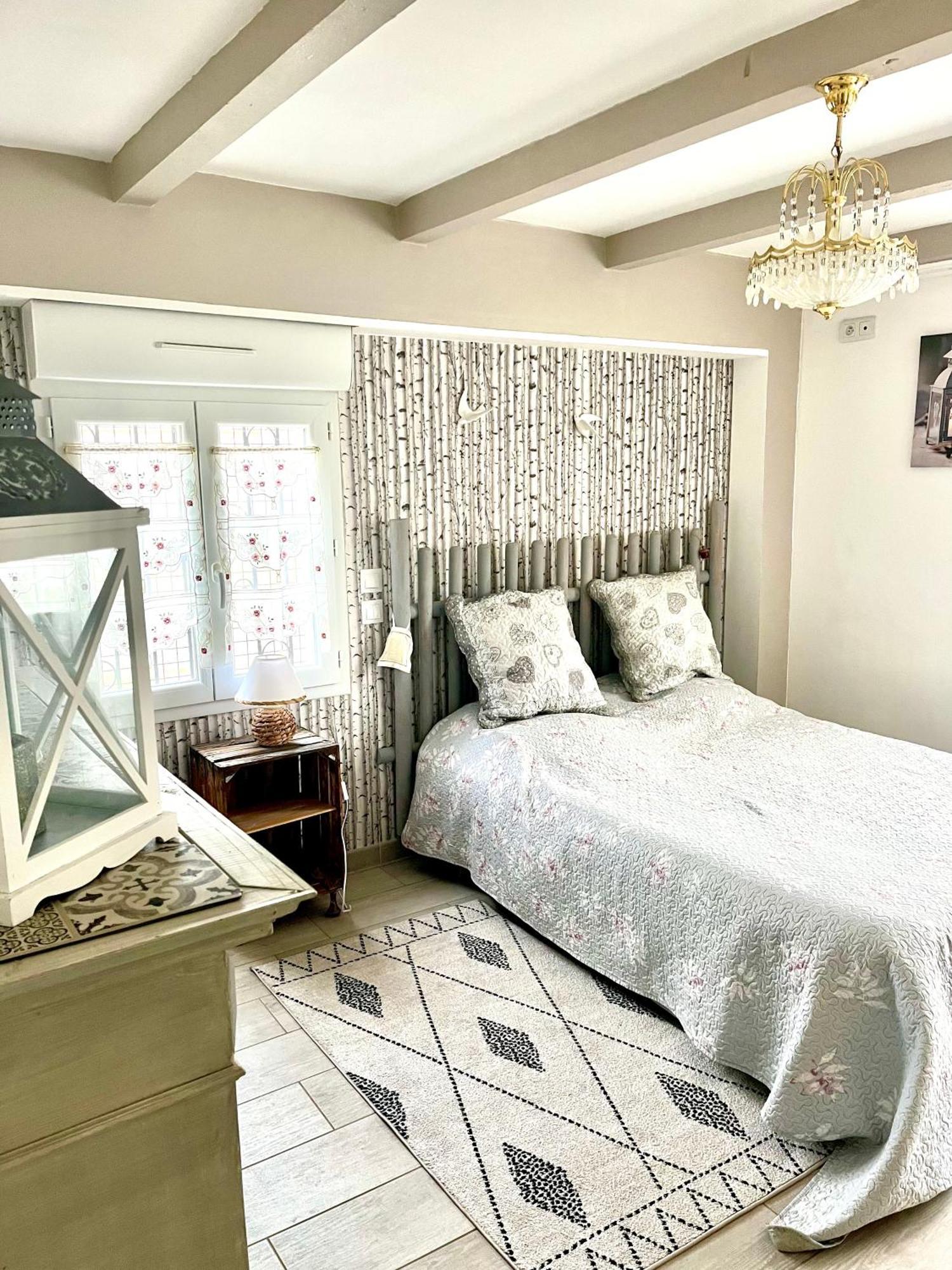 Appartement Cosy Saint-Hilaire-de-Brethmas ภายนอก รูปภาพ
