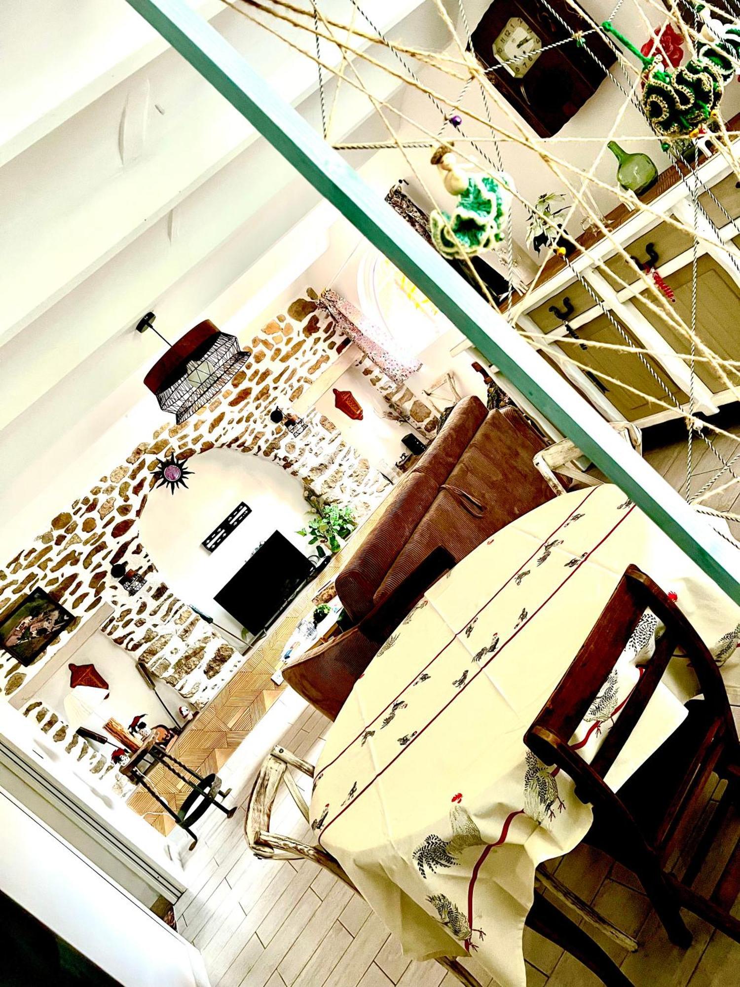 Appartement Cosy Saint-Hilaire-de-Brethmas ภายนอก รูปภาพ